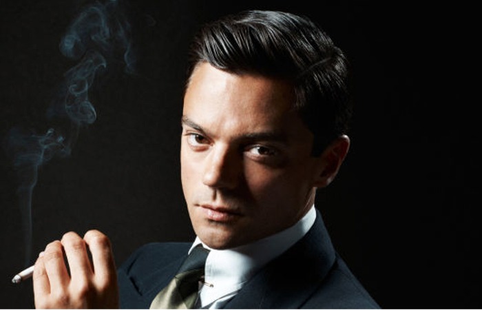 Padesát Dominic Cooper